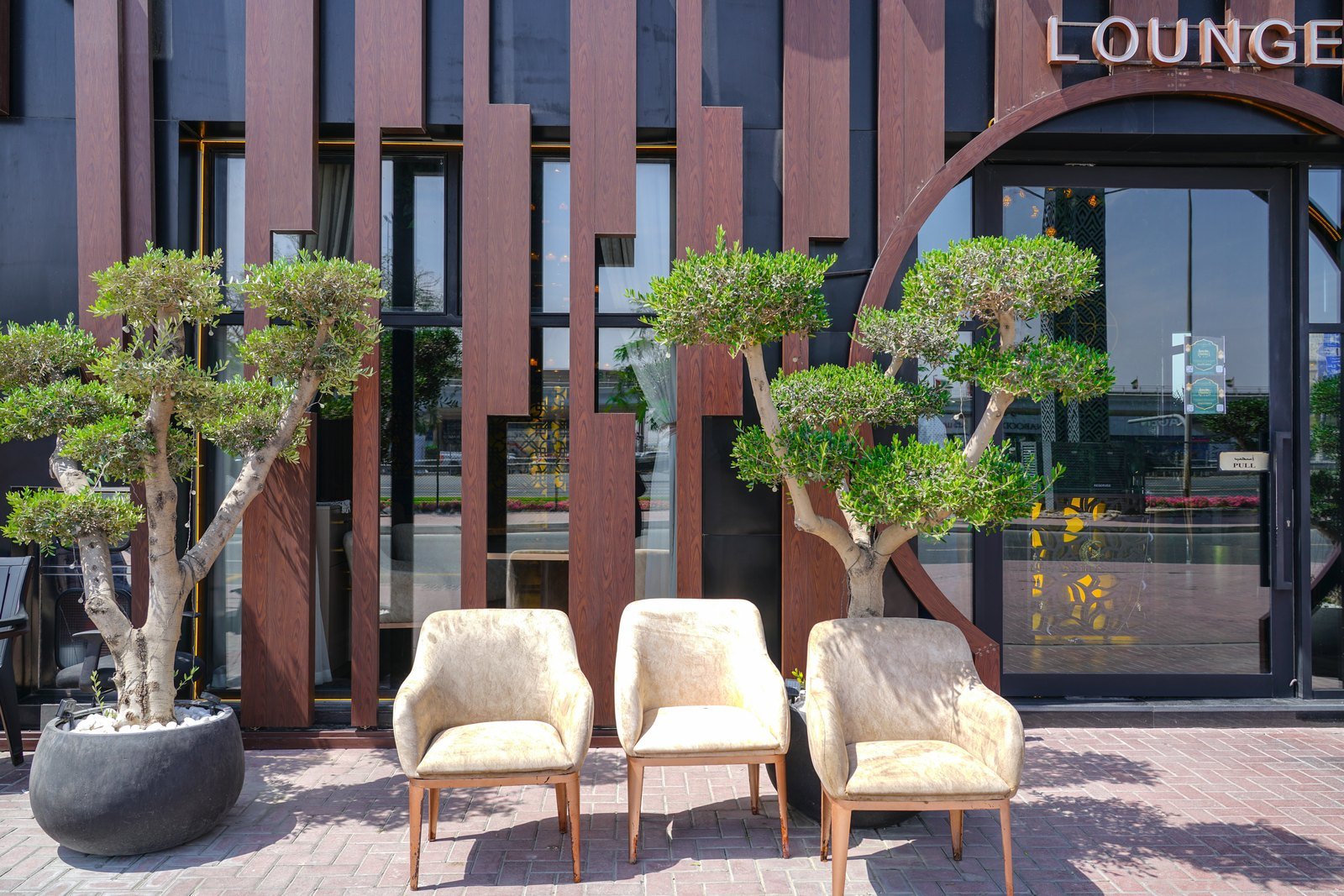 Gashisha restaurant fit-out on Sheikh Zayed Road, Dubai — photo 4