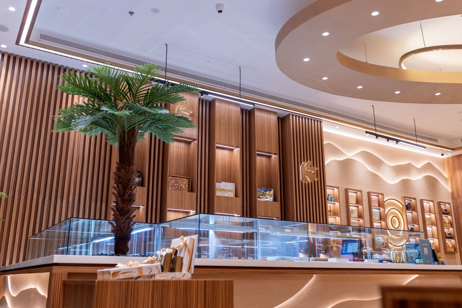 Saudi Dates Center retail fit-out at Dubai Hills Mall — photo 3